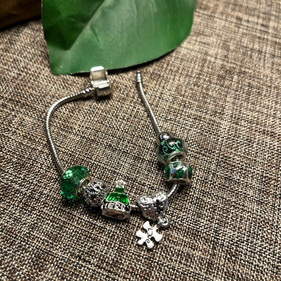 2297-RTT Sparkling Green Beads & Charms “ Missing Puzzle Piece” - Picture 4 of 13